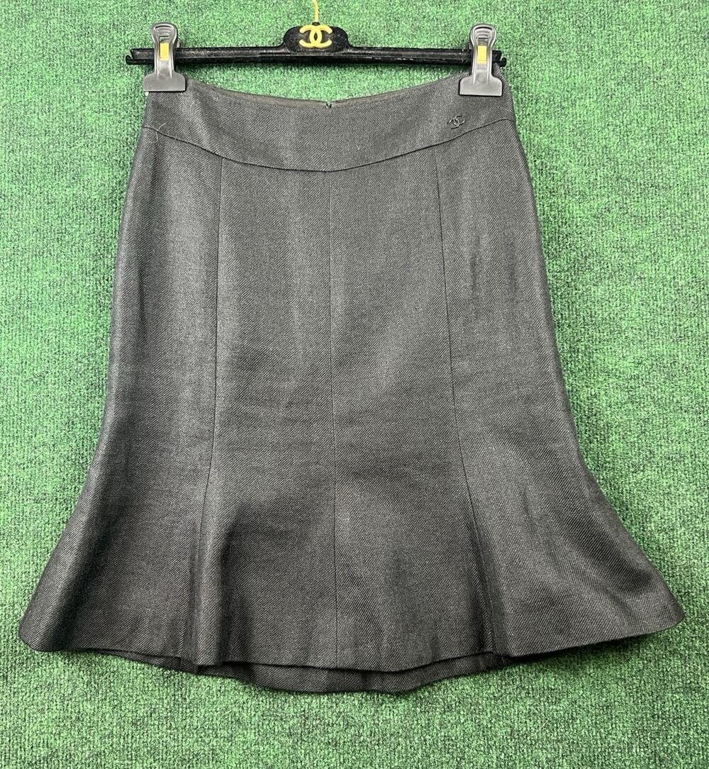 CHANEL Gray Solid Tweed Wool A-Line Knee Length Skirt Zip Logo Size 36